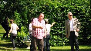 La police est confrontée à une bien curieuse affaire. Pierre Arditi En Tournage En Chinonais Pour Le Sang De La Vigne