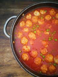 800 ml circa di passata di pomodori. Polpettine In Umido Con I Piselli Il Re Della Sfoglia