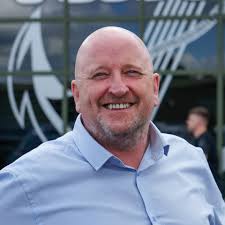 The people behind the "UK Van Dealer of the Year"