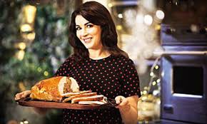Gordon ramsay shows you how to cook turkey crown to perfection along with a delicious herb stuffing and gravy. Nigella Lawson Swears By Maple Syrup Jamie Stuffs The Skin Gordon Uses Buckets Of Butter So Which Tv Chef Will Help You Cook The Juiciest Turkey Daily Mail Online