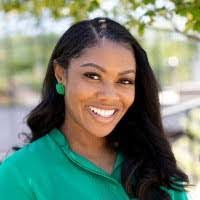 Akilah Lee's Instagram, Twitter & Facebook