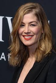 Ellen Pike's Instagram, Twitter & Facebook