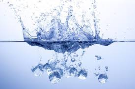 لماذا الماء أكثر كثافة من الجليد