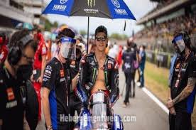 See a recent post on tumblr from @fabioquartararhoe about fabio quartararo. Motogp Fahrer Fabio Quartararo Wurde Sanktioniert Weil Er Wahrend Des Rennens Seine Brust Entblosst Hatte