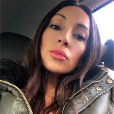 Danielle Abbott's Instagram, Twitter & Facebook