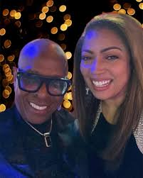 Love and joy to everyone is the sincere wish in 2023 to any and everyone  who see this picture! From us!!!