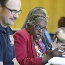 Flagstaff police, citizen liaison panel build trust face-to-face