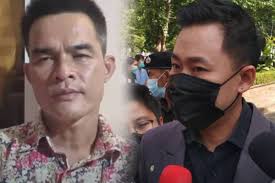 ที่ศาลจังหวัดมุกดาหาร หลังจากที่ตำรวจคุมตัว ลุงพล ไปขออำนาจศาลฝากขัง ทางด้านแม่น้องชมพู มาพร้อมกับญาติ พร้อมคัดค้านการประกันตัว… Wldwn6jboxcwsm