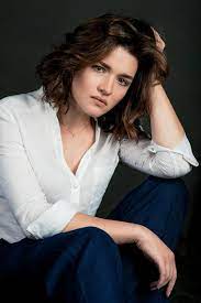 From 2010 to 2017, park starred. Portraite Of Young Beautiful Sad Woman Actress With Short Brown Hair In White Shirt And Blue Pants Stock Photo Image Of Elegant Girl 104767612