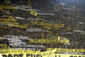 English fan experiences borussia dortmund atmosphere vs rb leipzig. Borussia Dortmund Gegen Rb Leipzig Vier Verletzte Hass Plakate Angriffe Auf Fans Mopo De