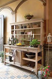 gartenschrank fallon landhausgarten loberon coming home gartenschrank schrank holz pflanztisch