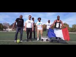 Cette chanson est en fait la goutte d'eau qui a fait déborder le vase. Allez Les Bleus Euro 2016 Music Fiers D Etre Bleus Avec L Equipe De France Football Soccer Field Sports