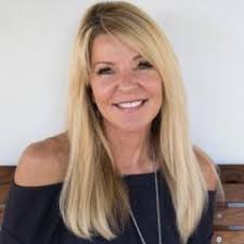 Donna Jones's Instagram, Twitter & Facebook