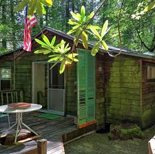 Decorating a log cabin on a budget. My Scandinavian Home Before After A Dated Cabin Becomes A Dreamy Airbnb Hideaway In The Woods