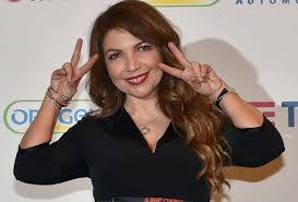 Età, altezza, figli, marito, vita privata della famosa cantante. Cristina D Avena Eta Figli Compagno Carriera Genitori Zecchino D Oro Instagram Donnapop