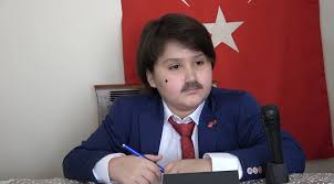 Maybe you would like to learn more about one of these? Ilkokul Ogrencisinin Fahrettin Koca Taklidi Gulumsetti Guncel Yasam Haberleri
