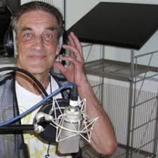 Malcolm has his hands full as well as he attempts to prove hal innocent. Raimund Krone Direkt Buchen Bei Der Agentur Sprecherdatei Raimund Krone Sprecher Und Synchronsprecher Sprecher Sprachproben Vita Kontakt Booking