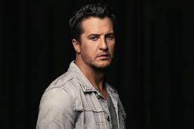 Luke Bryan Premieres New Song Light It Up Pm Studio World Wide Music News