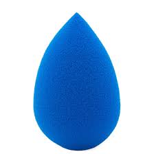 An innovative makeup sponge which enables you to blend makeup to perfection to achieve the ultimate flawless finish. Beautyblender Beautyblender Single Sapphire Beautylish