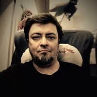 100+ perfiles de «Yasinsky»