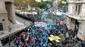 Sharing the bulk of the southern cone with its neighbor chile to the west, the country is also bordered by bolivia and paraguay to the north, brazil to the northeast. Thousands Of Scientists In Argentina Strike To Protest Budget Cuts Science Aaas
