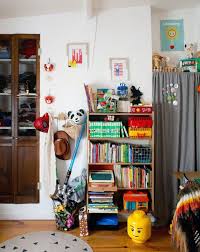 Emilie Saint Denis Inside Closet Chambre Enfant Deco Enfant Espaces Reserves Aux Enfants