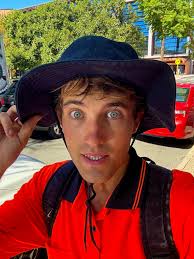 Hi everyone! My name is Martin. I'm 25 years old and arriving in Perth