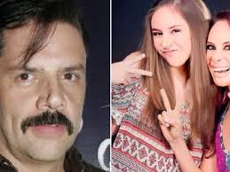 El actor héctor parra dio su versión sobre la acusación de abuso sexual en su contra que hizo su propia hija alexa parra, quien en una entrevista con una revista de espectáculos comentó que su padre cometió diversos actos no apropiados de un padre hacia su hija. Tc At6b8txtgzm