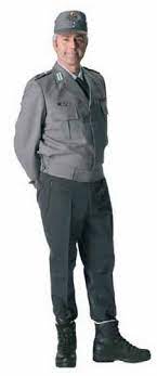 The word jäger (meaning hunter or huntsman. File Bw Dienstanzug Heer Grundform Manner Gebirgsjager 1 Jpg Wikipedia