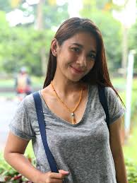 Dinda kirana, seorang artis yang masih sangat muda belia. Begini Kondisi Dinda Kirana Usai Alami Patah Kaki Showbiz Liputan6 Com