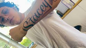 One of the best out in yo city 😈😌💸‼️ GWM💯✨ Come Book Wit Marcelino Ink  🔱✅ #nametattoo #armtattoo #tattoo #stacey #flowers #blackink #ink  #hurricane