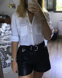 Achetez votre short en cuir theory sur vestiaire collective, le dépôt vente chic sur internet. Comment Porter Un Short En Cuir Noir Taaora Blog Mode Tendances Looks