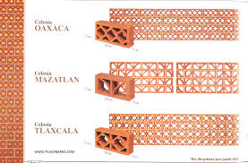 Tejas Y Barro De Leon Celosia Diseno De Ladrillo Diseno De Fachada De Tienda Diseno Exterior De Casa