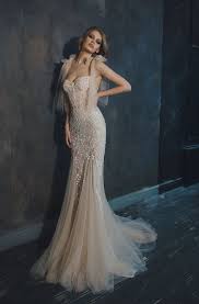 International fashion designer of bridal & evening gowns. Inbal Dror Bridal Spring 2020 The Bridal Council