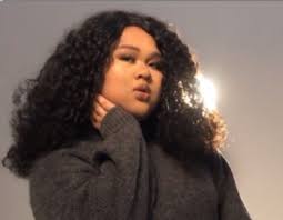 Vida exudes glam to the point that her flamboyance is compared to a certain first lady who uses money she shouldn't use to buy very expensive birkins (aha, you know who i'm talking about). Showbiz Vida S Daughter Cik B To Release Debut Single