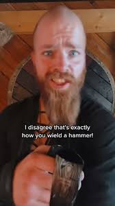 HAMMAR! 😂🤝🏻⚒️ #hammer #vikings #dnd #shorts