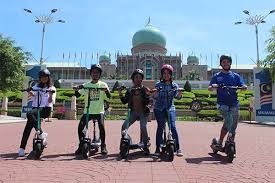 Perdana putra ke kompleks jabatan perdana menteri melalui laluan wireless tanpa menjejaskan prestasi dan kualiti capaian. Putrajaya E Bike Tour Tripcarte Asia Promosi 2020