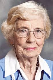 Elva Stone's Instagram, Twitter & Facebook