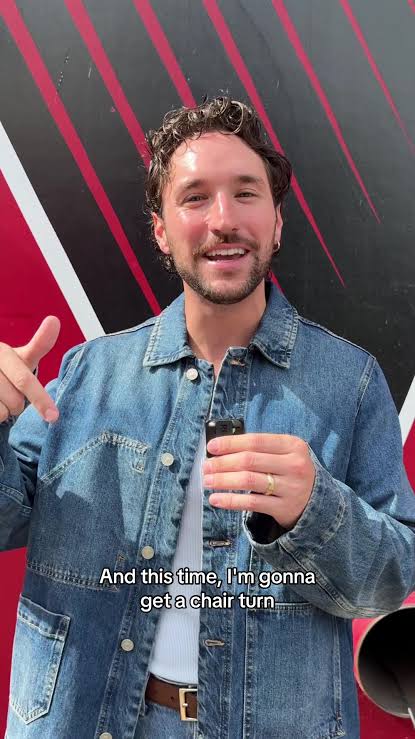 Brandon Diaz Returns to The Voice for Redemption 26 Seasons Later!