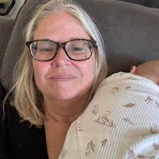 I'm cleaning out my closets. Is there anywhere in town to donate old sheets  and blankets? The sheets aren't complete sets and the blankets are  well-loved so I doubt the thrift stores