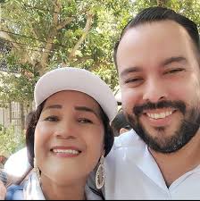 Que orgullo ver a esta mujer detener a Nueva York. Dejando a Barranquilla y  a Colombia en alto.