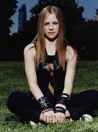 The singer described the song as a reaction to the artificial nature of modern society: 95 Avril Lavigne 2002 Ideas Avril Lavigne Avril Lavigne Style Avril Lavingne