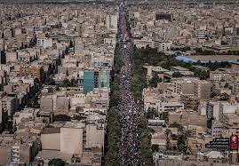 تصاویر هوایی سایت رهبری از جمعیت عظیم مردم تهران در تشییع رهبر شهید