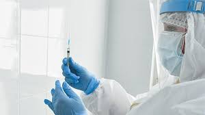 Το εμβόλιο είναι βιολογικό παρασκεύασμα που σκοπό έχει να ευαισθητοποιήσει το αμυντικό σύστημα του οργανισμού έναντι συγκεκριμένων παθογόνων μικροοργανισμών, ώστε να αποκτήσει ανοσία. Korwnoios Embolio Se 60 Hmeres Kai Sthn Ellada