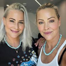 Sharing some of our fav noninvasive beauty treatments from @realdryou  Younique Surgery Center & Medical Spa, check out my story to see me and my  sis @cynhauser receiving the @thermage_us and #carboxytherapy