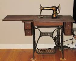 Identifying Vintage Sewing Machines Threads Vintage Sewing Machines Antique Sewing Machines Sewing Machine Thread