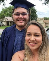 Sean Mcentire's Instagram, Twitter & Facebook