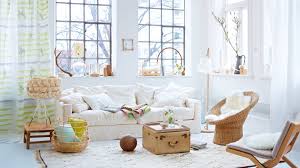 A casual style in the interior design of the boutique will help clients to relax and feel homey comfortable. Guide To Mixing Interior Decorating Styles