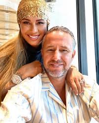Toate aceste nume apartin aceleiasi persoane. Anamaria Prodan Am Fost BÄƒrbatul Familiei Care Zambind A CÄƒlcat Pe Cadavre ReÈ›ete È™i Vedete