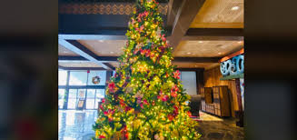 Customers can viewthe tropic style. Breaking News Check Out The Stunning Holiday Decor At The Polynesian Mickeyblog Com
